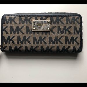 Michael Kors Initials Wallet